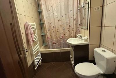 De vanzare apartament cu 3 camere, 2 bai,zona Episcopiei, 58.000 euro - 9