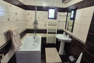 Apartament cu 2 camere decomandat, mobilat în Micro IV - 6