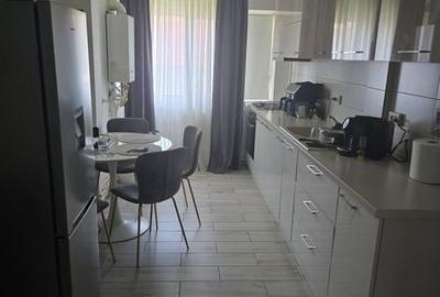 Apartament cu 2 camere decomandat în Rovine - 2