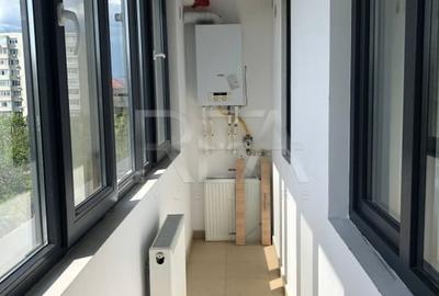 Apartament cu 3 camere la 400 de metri de statia de metrou 1 Decembrie 1918 - 2