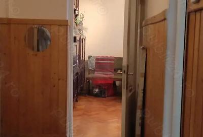 Apartament cu 2 camere decomandat în Micro 20