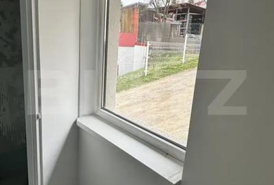 Casă cu 4 camere cu Teren 4000 Mp în Central - 11