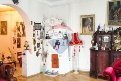 Apartament cu 4 camere nedecomandat în Foișorul de Foc