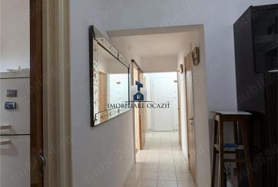 Apartament cu 3 camere decomandat în Berceni - 1