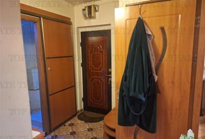 Apartament cu 2 camere decomandat, mobilat în Calea Victoriei
