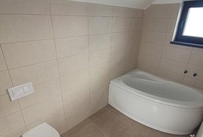 Casă individuală cu 4 camere cu Canalizare în Sânpetru - 10