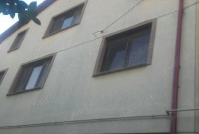 Vila cu 3 camere + mansarda si curte. - 1