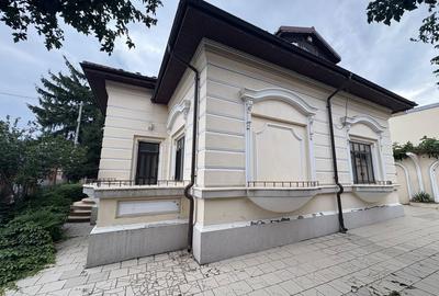 Casă cu 4 camere cu Teren 1000 Mp în Central - 8