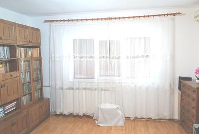 Apartament cu 3 camere decomandat în Sebastian - 2