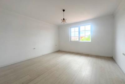 Duplex cu 4 camere cu Canalizare în Moșnița Nouă - 9
