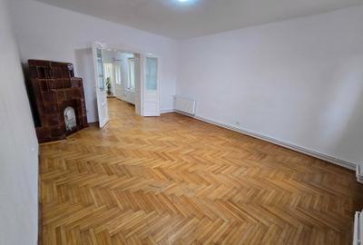 Casă cu 3 camere în Central - 5