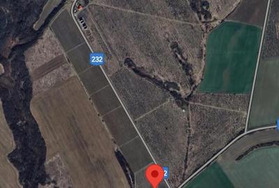 Teren de 22000 mp, în Seciu - 4