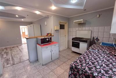 Casă individuală cu 6 camere cu Canalizare în Nord-Est - 14