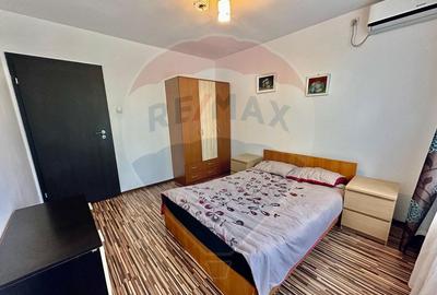 Vanzare apartament 3 camere zona Crangasi - 9