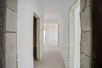 Apartament cu 3 camere decomandat în Km 5 - 29