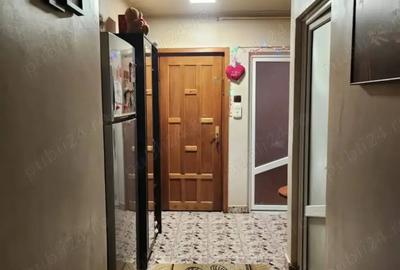 Vand Apartament cu 3 camere in Hunedoara - 9