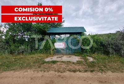 COMISION 0- Casa cu 4000 mp teren piscina zona retrasa Casolt
