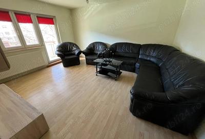 Apartament cu 4 camere decomandat în Central - 2