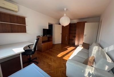 Apartament cu 2 camere semidecomandat în Dristor