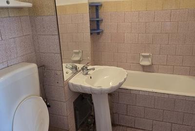 Apartament cu 3 camere semidecomandat în Central - 12