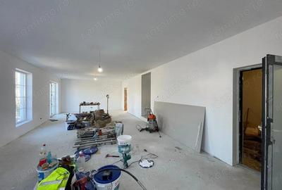 Casă cu 5 camere cu Teren 440 Mp în Ghiroda - 12