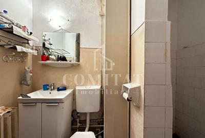 Apartament cu 4 camere decomandat în Florești - 2