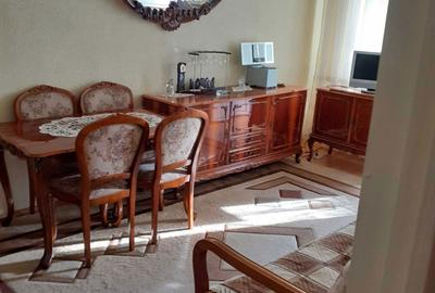 Apartament cu 3 camere semidecomandat în Central - 5
