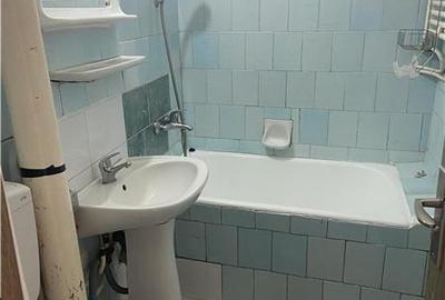 Garsonieră decomandată, mobilată în Sud - 11