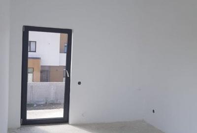 Vila in duplex, parter + etaj + beci, Otopeni - 11