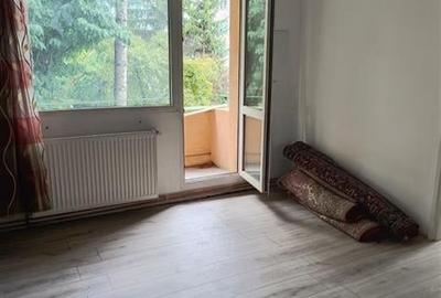 Apartament cu 2 camere semidecomandat, mobilat în Gemenii