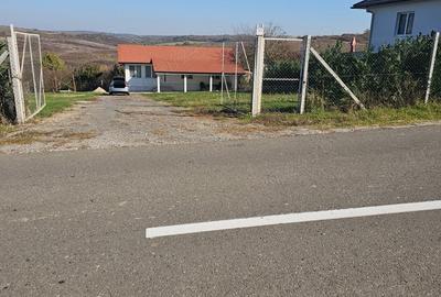 Proprietar vand casa intr-o zona cu priveliste deosebita si linistita - 2
