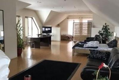 Casă cu 4 camere în Bună Ziua