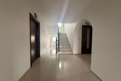 Casă individuală cu 7 camere cu Canalizare în Sisești - 4