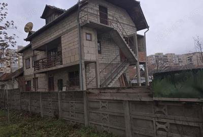 Vand imobil in Deva compusa din 2 corpuri de cladire, zona centrala, suprafata totala de teren 804 m Vand imobil in Deva compusa din 2 corpuri de cladire, zona centrala, suprafata totala de teren 804 m - 10