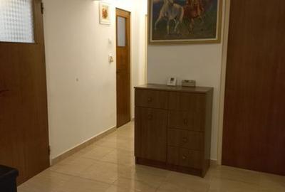 Apartament cu 4 camere decomandat în Gruia - 1