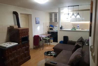 Casă cu 7 camere cu Teren 311 Mp în Central