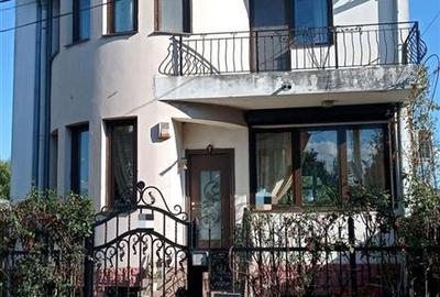 Casă cu 6 camere cu Canalizare în Băneasa - 2