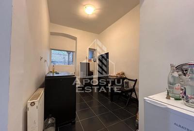 Casă la curte comună, renovată complet în 2024 in zona Iosefin - 6