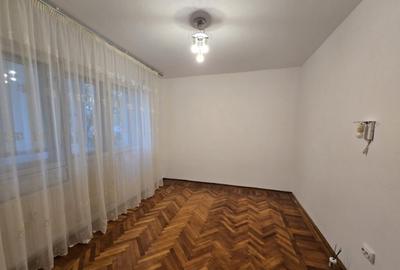 Apartament 3 camere, Nord Complexul Mare, etaj 1 - 8