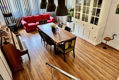 10.000 mp de teren, padure proprie ?i o casa generoasa de 540 mp. 10.000 mp de teren, padure proprie ?i o casa generoasa de 540 mp. - 5