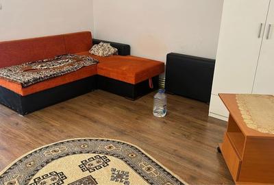 Garsonieră decomandată în Central - 7