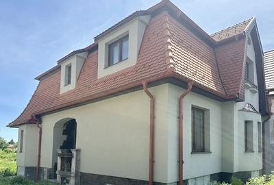 Casă individuală cu 4 camere cu Teren 375 Mp în Central - 1