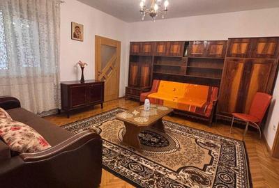 Apartament cu 3 camere semidecomandat în Florilor - 1
