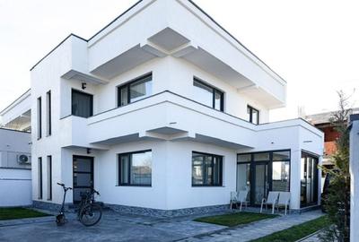 Casă cu 4 camere cu Teren 320 Mp în Central