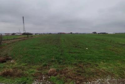 Teren de 3266 mp, în Ișalnița - 2