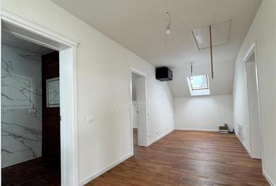 Casă cu 4 camere cu Teren 412 Mp în Zăvoi - 11