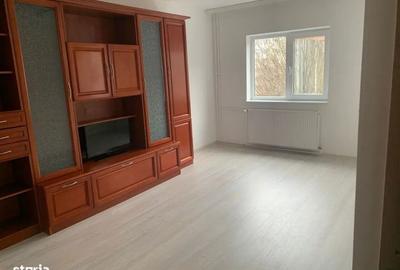 Apartament cu 3 camere decomandat în Republicii - 2