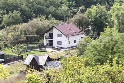 Teren de 2050 mp, în Livadea - 3