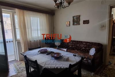 Apartament 3 camere semidecomandat zona Cetate etaj 2 - 3