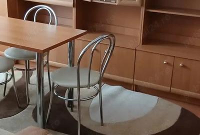 Vand apartament 2 camere, semidecomandat, etaj 2 - 3